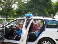 /album/fotogaleria-navsteva-mestskych-policajtov-psovodov1/v-policajnom-aute-jpg1/